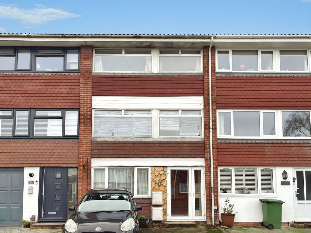 Property photo 2 of 10