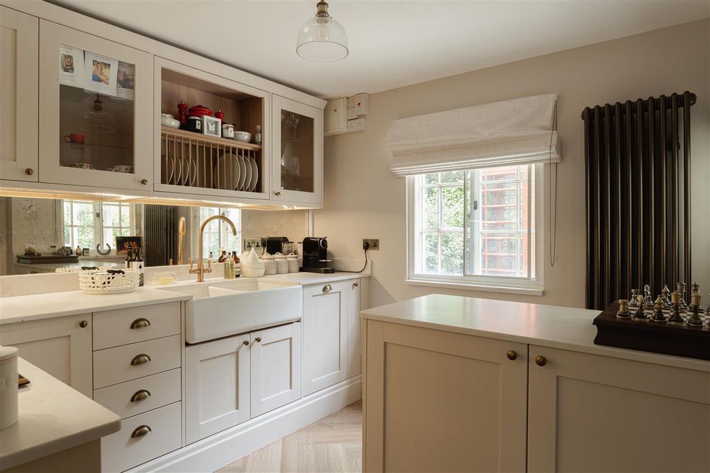 Property photo 2 of 19 6.Jpg