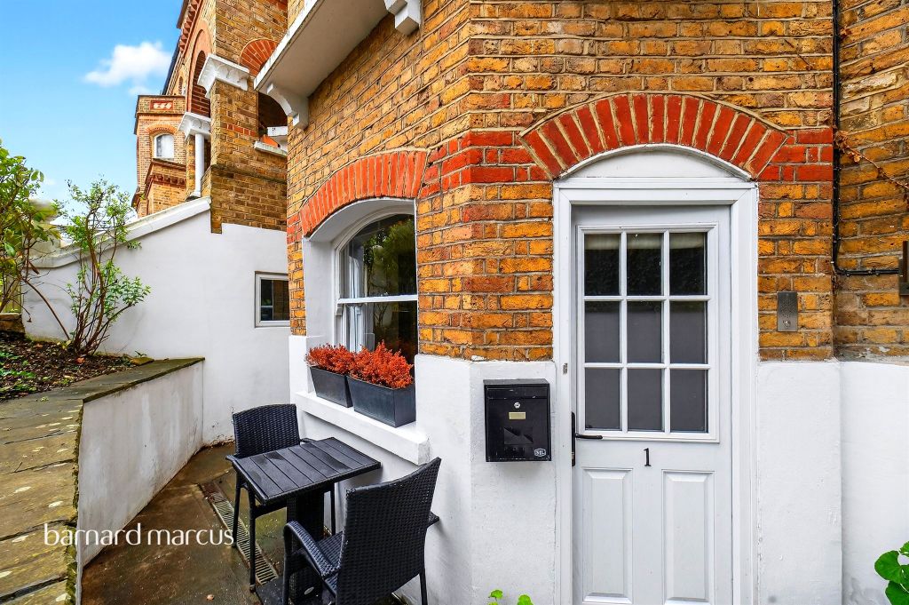 Property photo 2 of 9