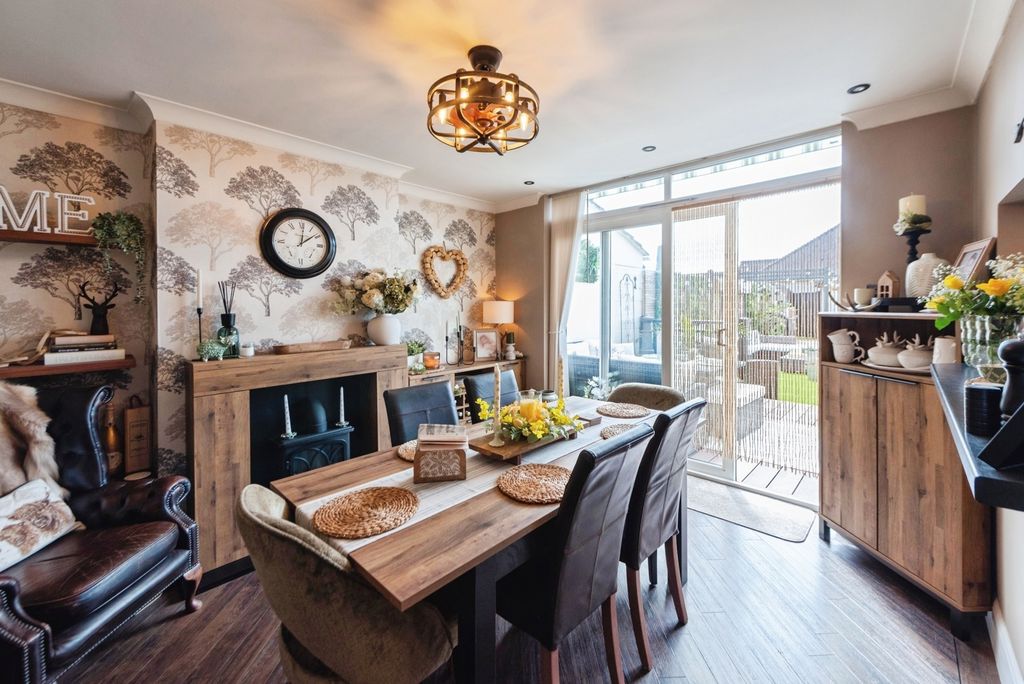 Property photo 3 of 18 Pbox-Img.Jpg