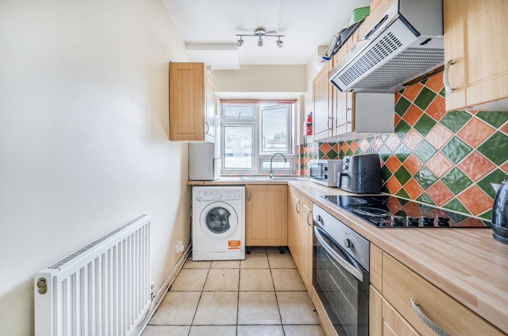 Property photo 2 of 9