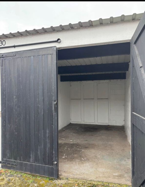 Property photo 1 of 2