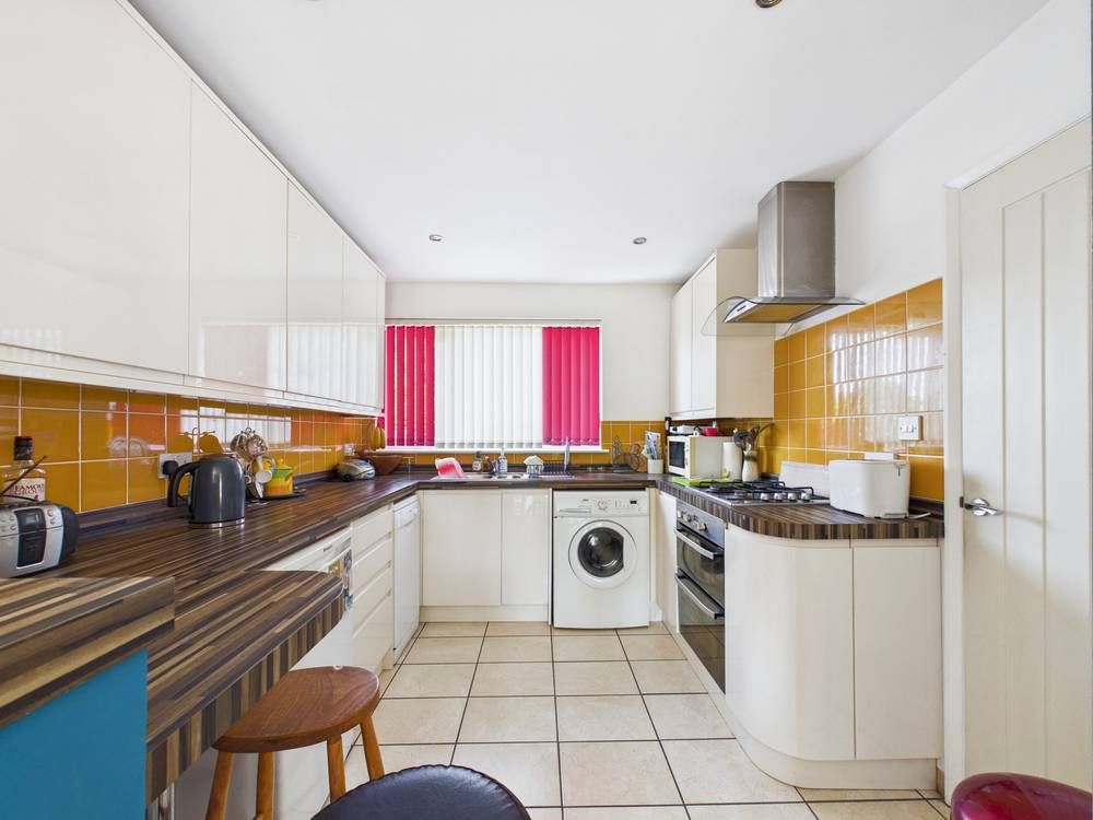 Property photo 2 of 17 Giraffe360-Still014
