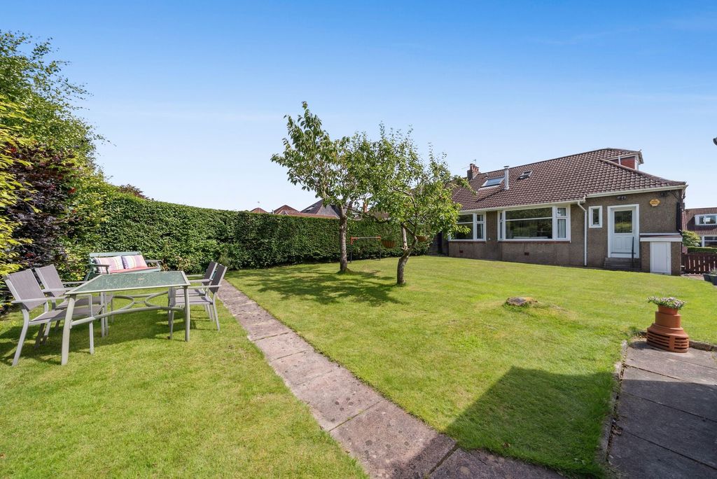 Property photo 2 of 34