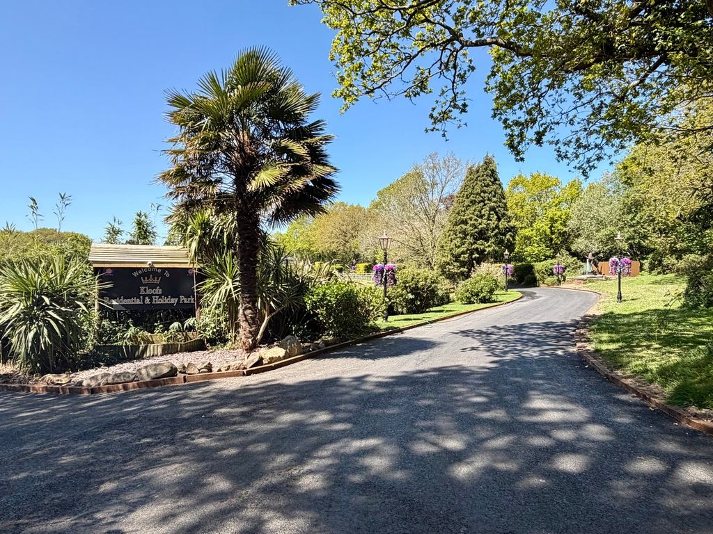 Property photo 1 of 46