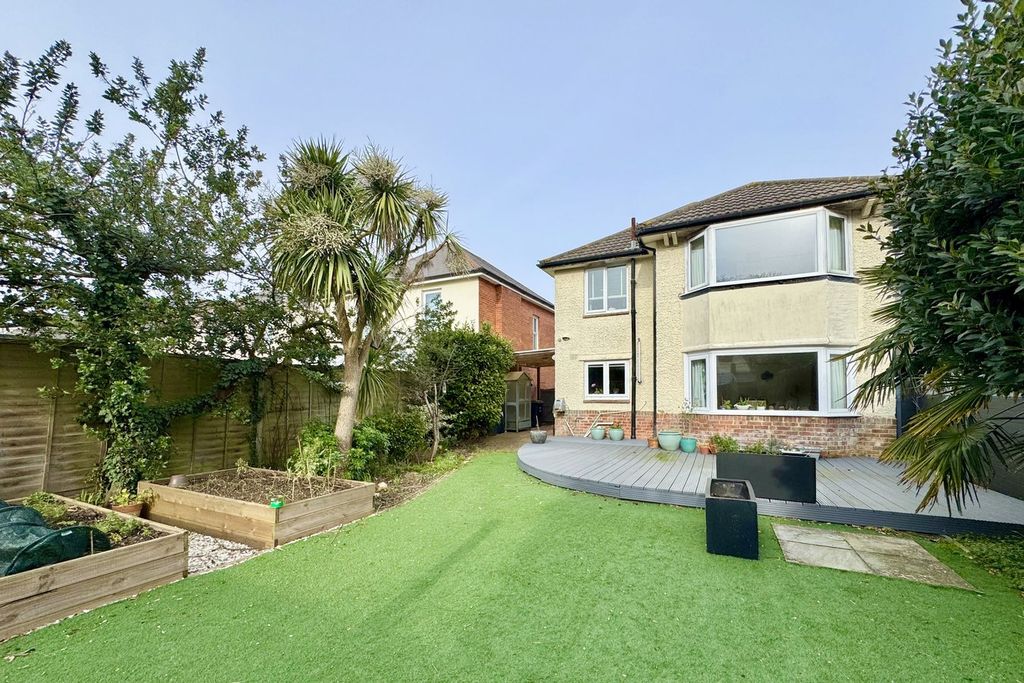 Property photo 3 of 20