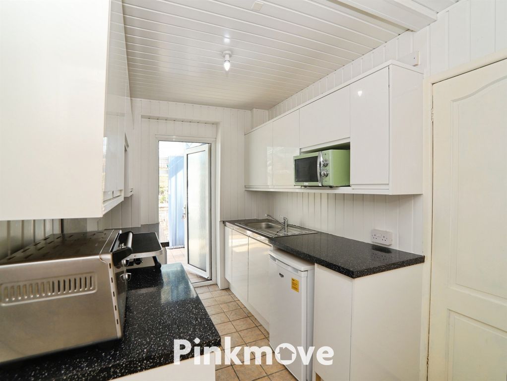 Property photo 3 of 26