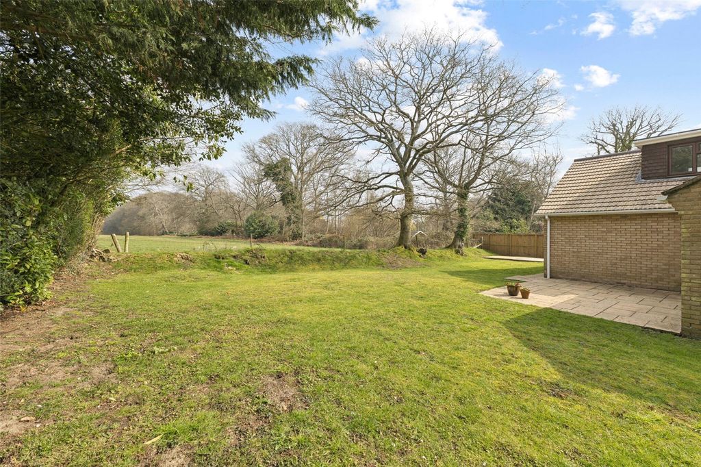 Property photo 2 of 20 Picture No. 15