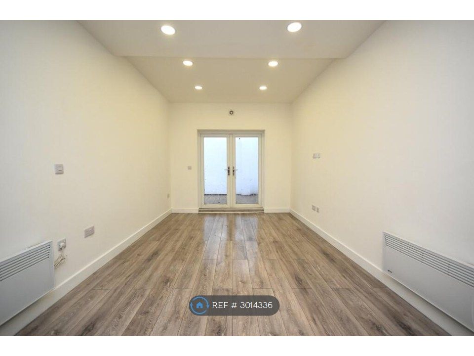 Property photo 3 of 26