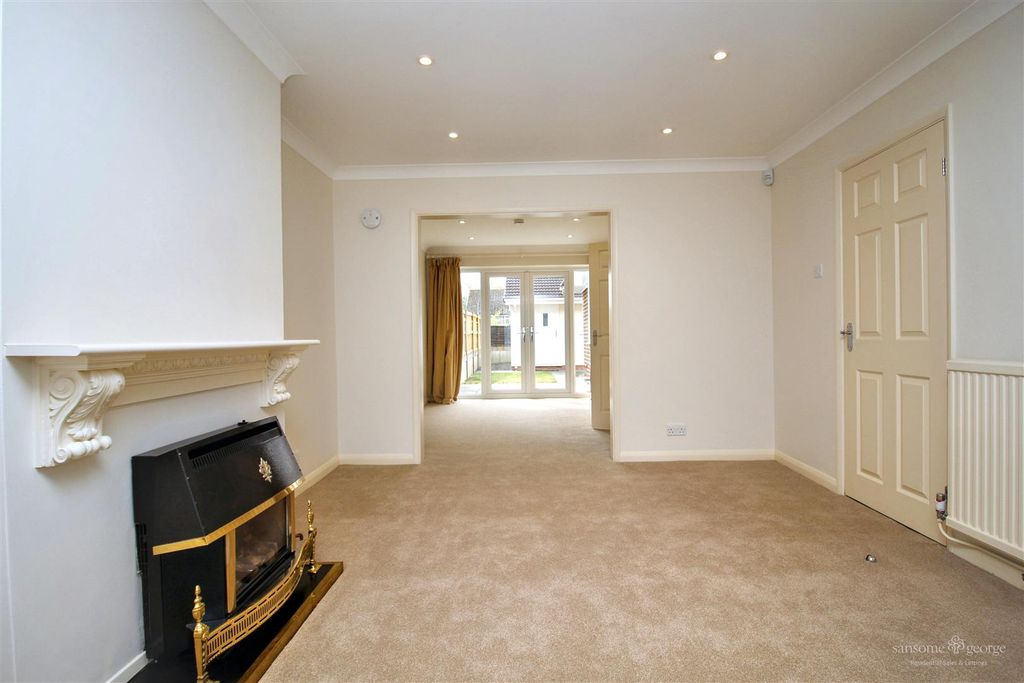 Property photo 3 of 22 Living Room