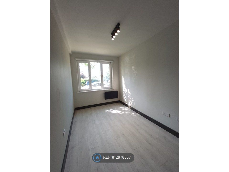 Property photo 3 of 4