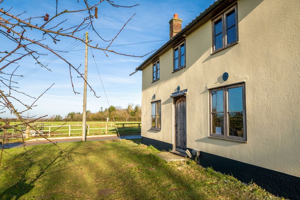 Property photo 2 of 31