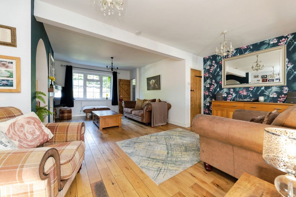 Property photo 3 of 20 Photo