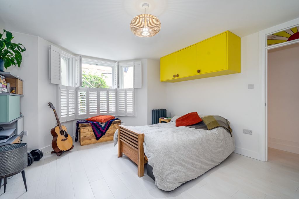 Property photo 3 of 21