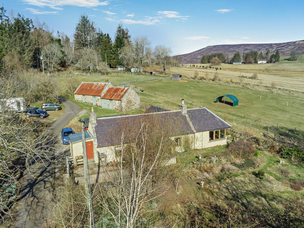 Property photo 2 of 33 Picture No. 07