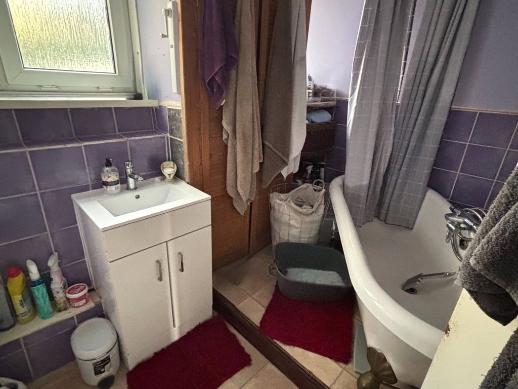 Property photo 3 of 8 Picture No. 04