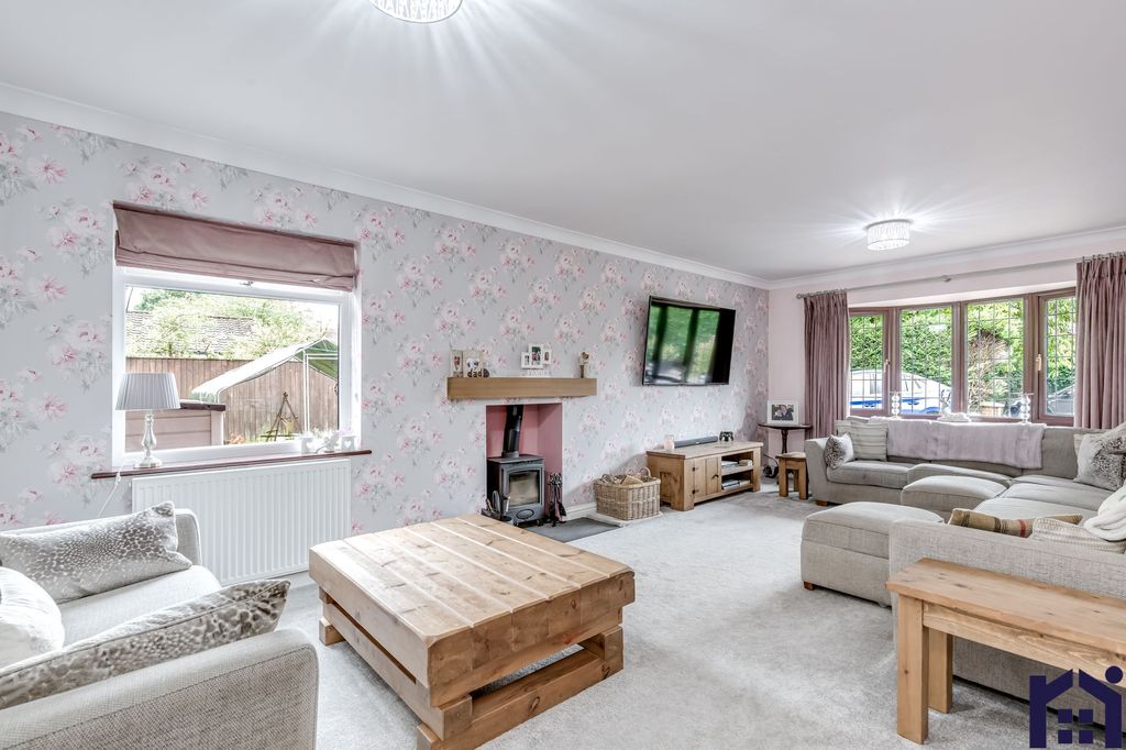 Property photo 2 of 49 Living Room