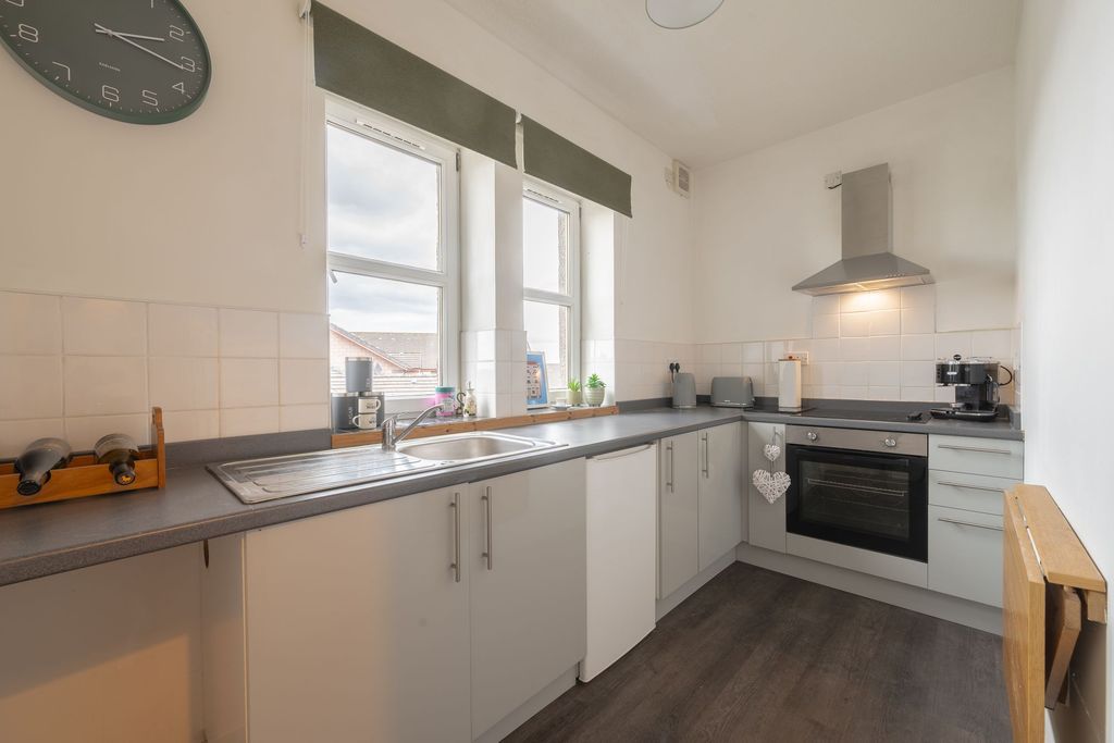 Property photo 1 of 17 Kitchen Ground Floor