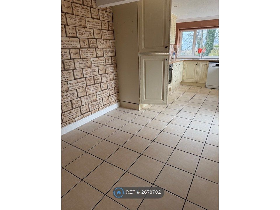 Property photo 2 of 3