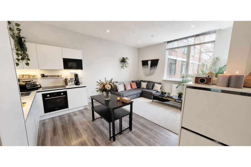 Property photo 1 of 13 Kitchen