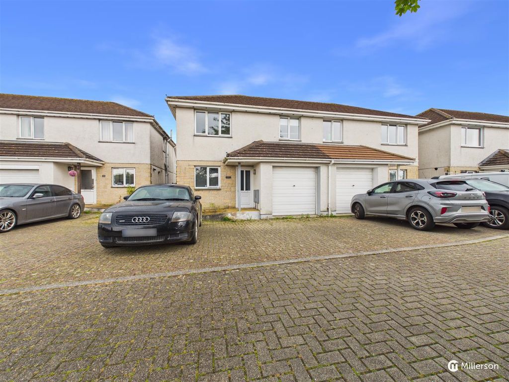 Property photo 1 of 19 Outside