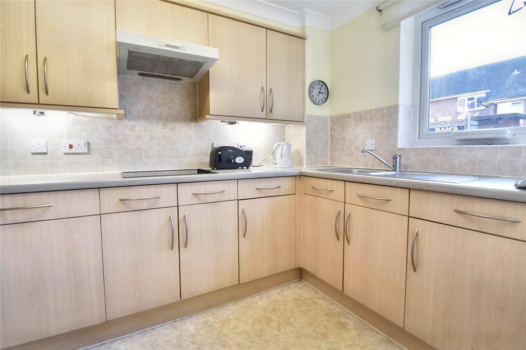 Property photo 2 of 25 Picture No. 09