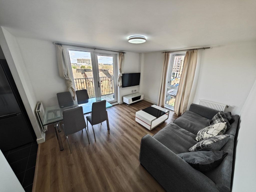 Property photo 3 of 9 4136554