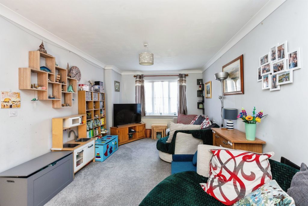 Property photo 3 of 15