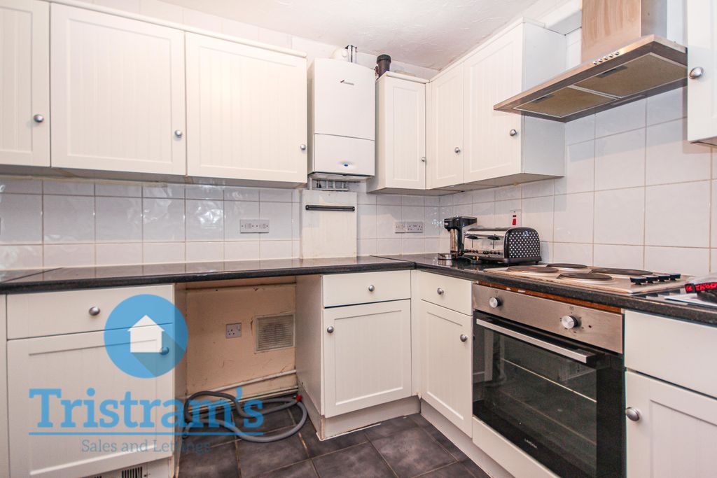 Property photo 2 of 10 Img_9217