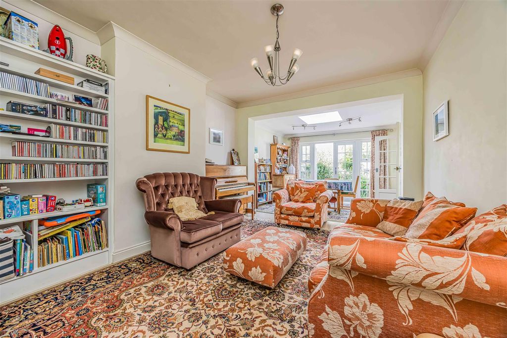 Property photo 2 of 22 11 Brecon Avenue, Drayton-Small-Porticomarketing-S