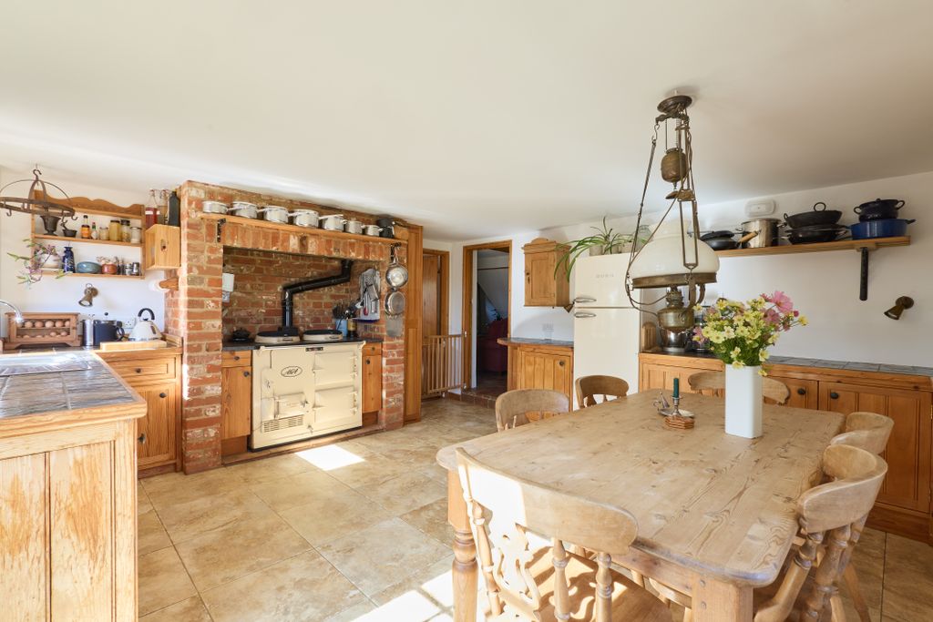 Property photo 3 of 30