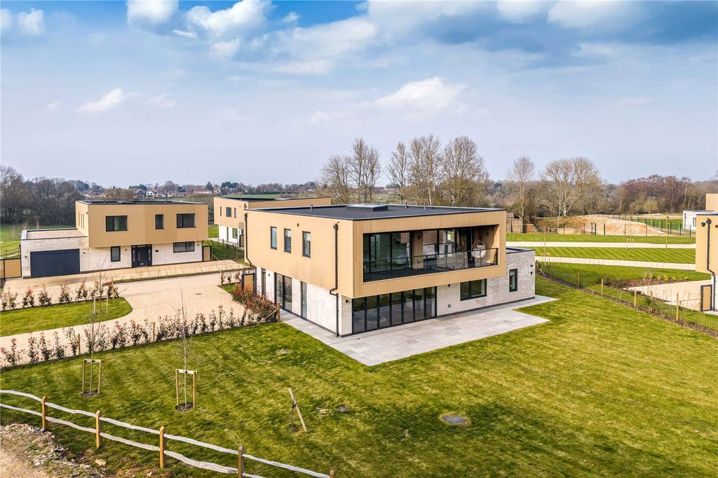 Property photo 3 of 19 Brooke House