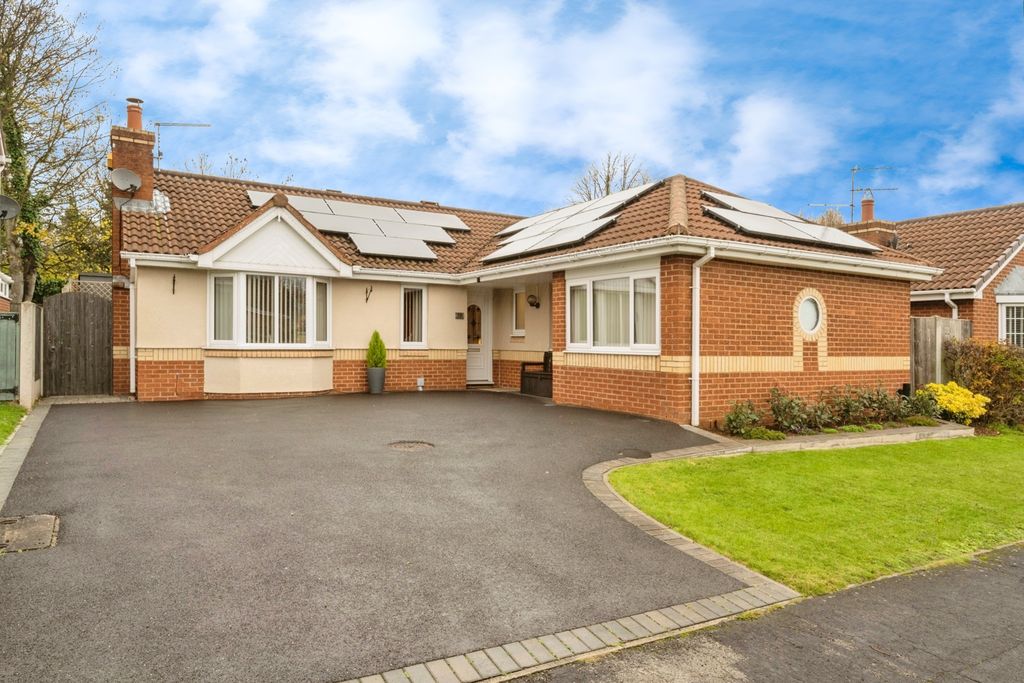 Property photo 1 of 19 Front