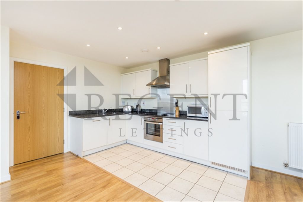 Property photo 2 of 8 Kitchen