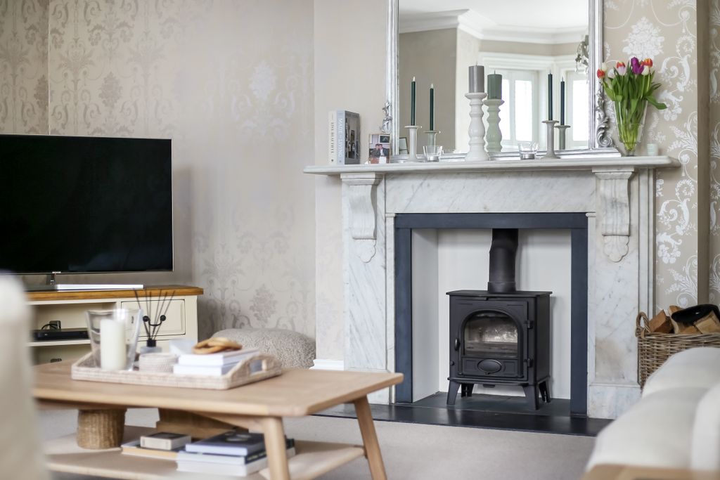 Property photo 2 of 33