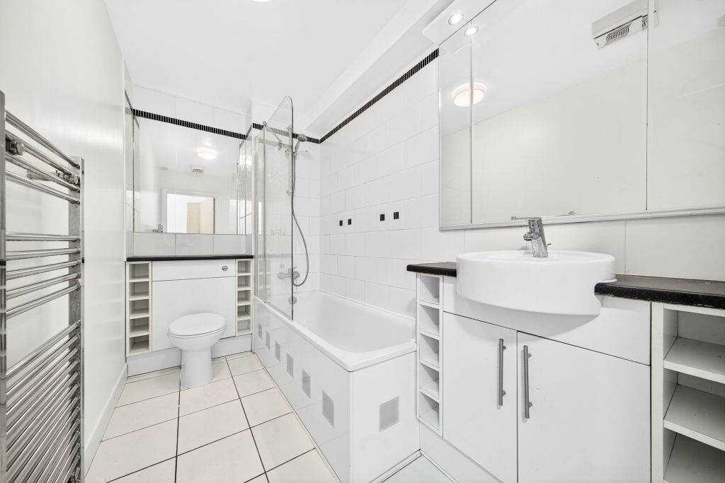 Property photo 2 of 17 Dsc08127