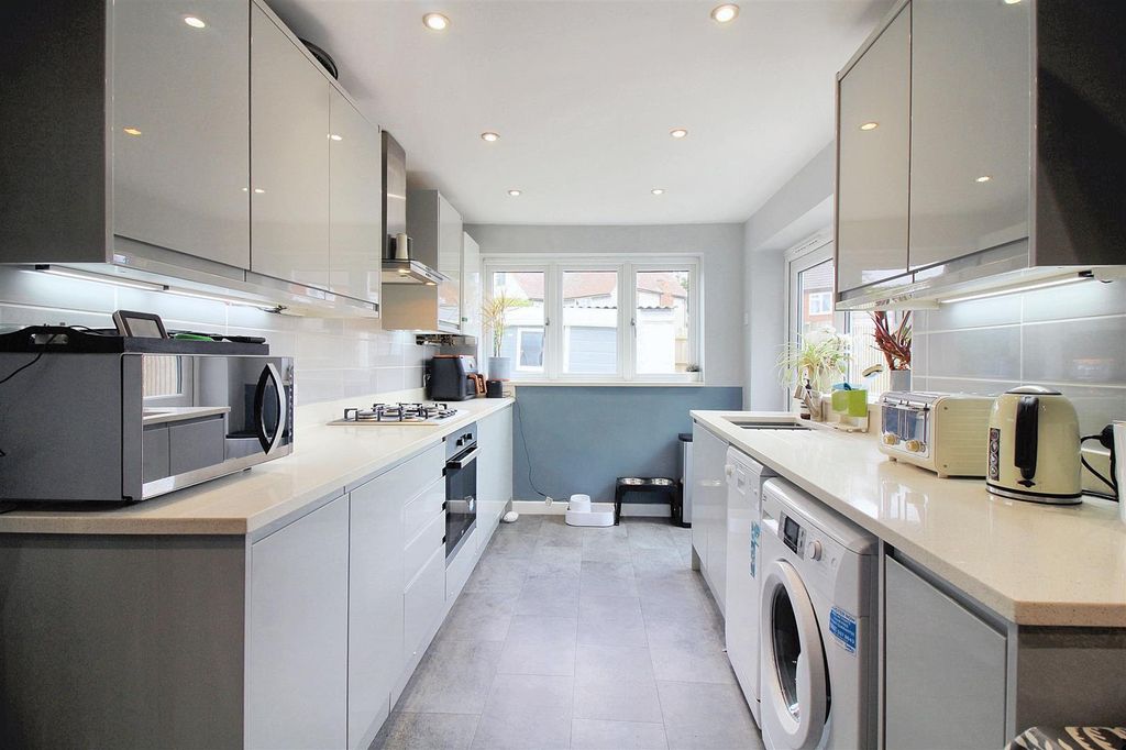 Property photo 2 of 13 4.Jpg