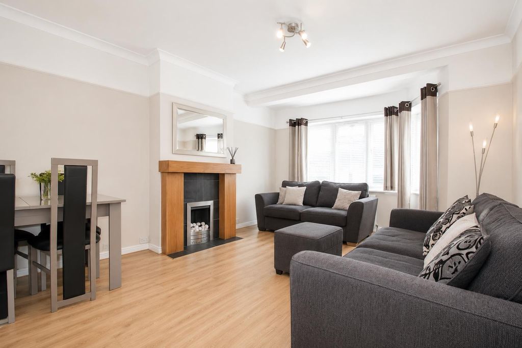 Property photo 3 of 6 Babe603B-4043-44d8-B14c-Ccd0760Fcba7.Png