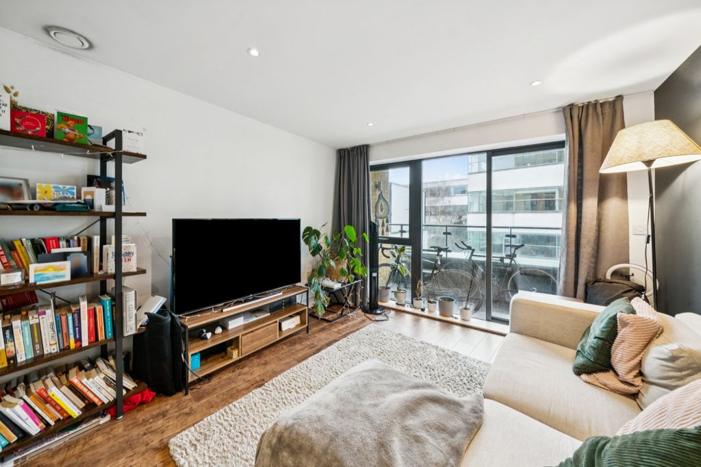 Property photo 2 of 9