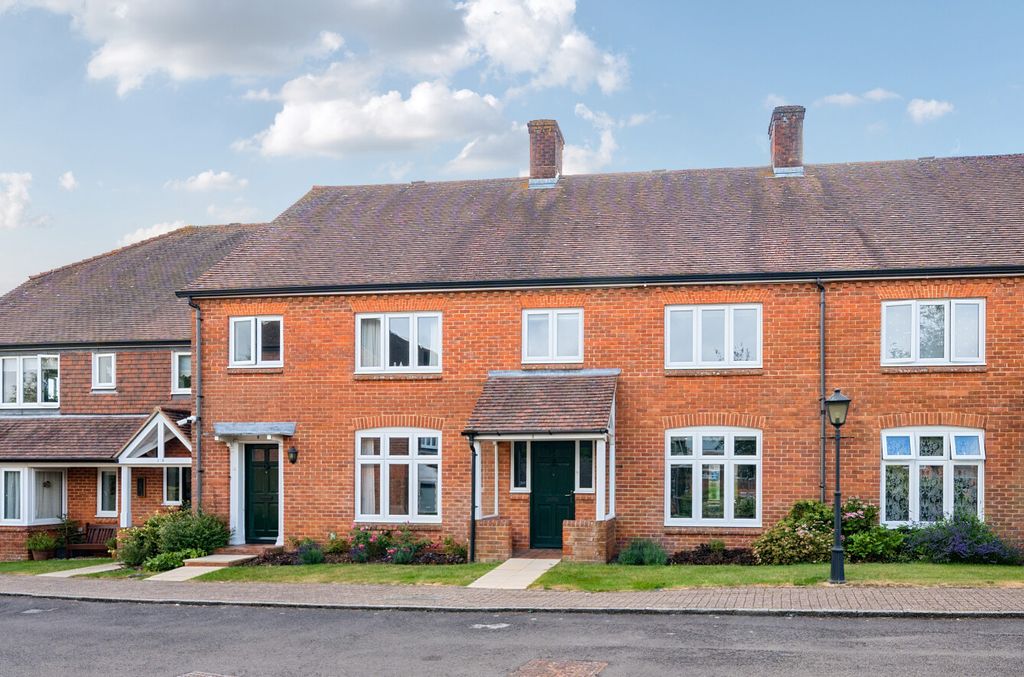 Property photo 1 of 16 1485356-67-6A4639...