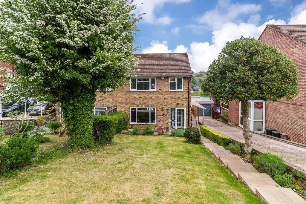 Property photo 1 of 25