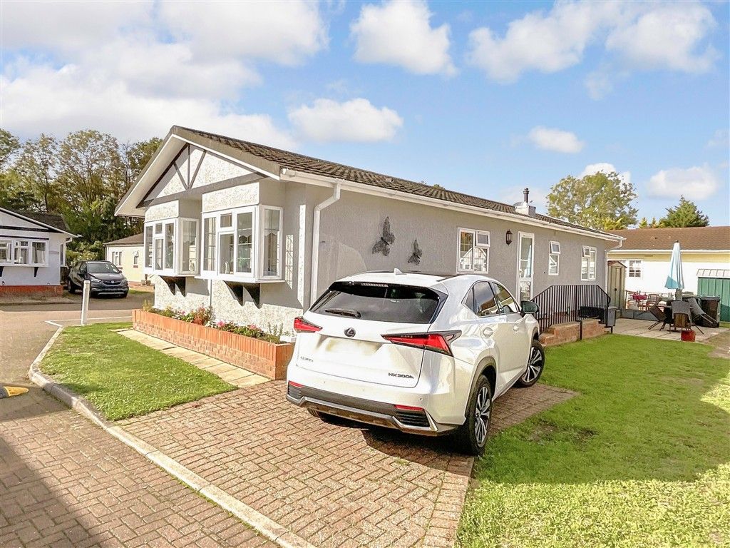 Property photo 1 of 17 Front.