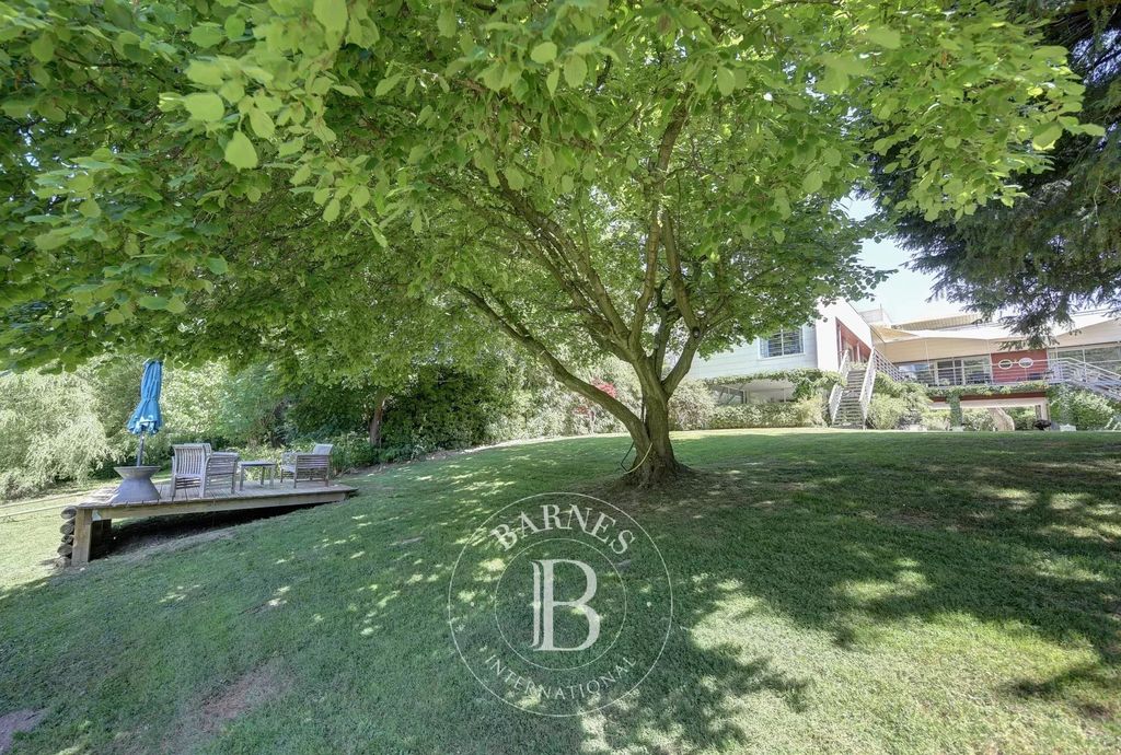 Property photo 2 of 22