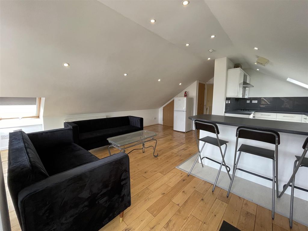 Property photo 2 of 11 Img_5354.Jpg