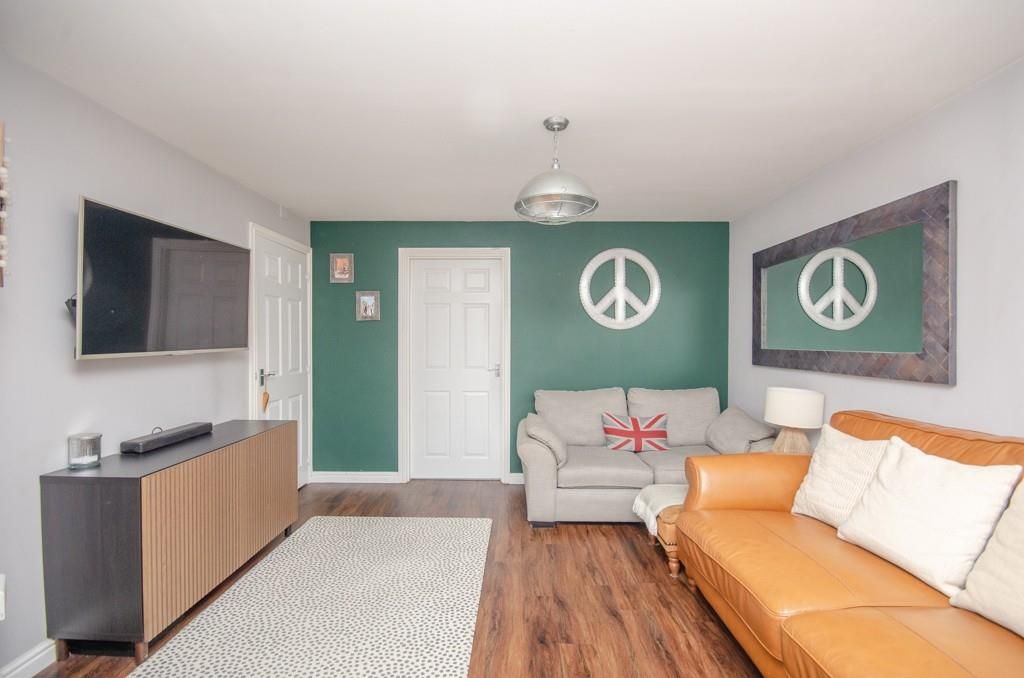 Property photo 3 of 18 Lounge Pic 2.Jpg