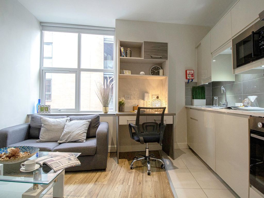 Property photo 2 of 11