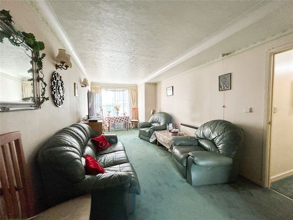 Property photo 2 of 8 Sitting Room