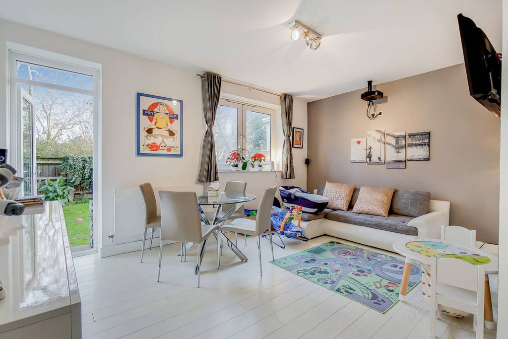 Property photo 1 of 14
