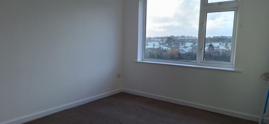 Property photo 3 of 13 Bedroom 1