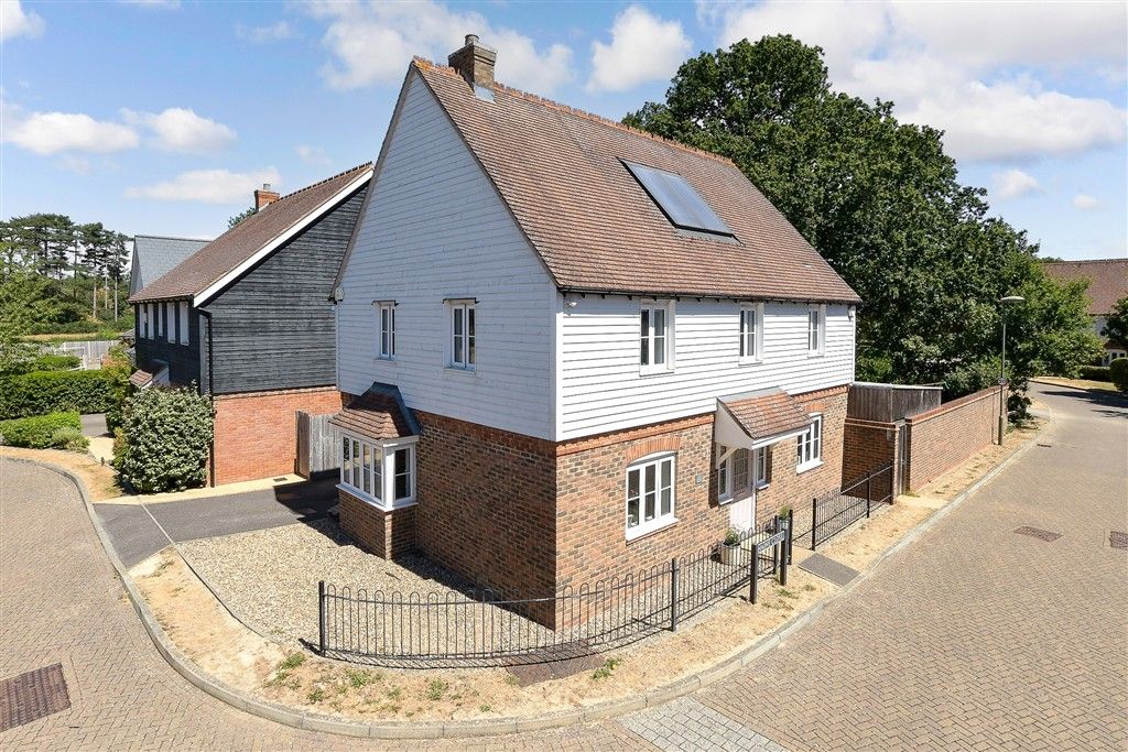 Property photo 1 of 18 External (Web)
